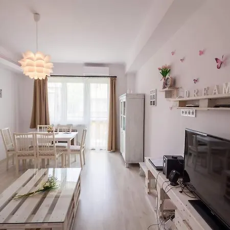 Brand New, Large With Opening Discount Apartmán *
